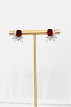 Load image into Gallery viewer, Zirconia Stone Floral Stud
