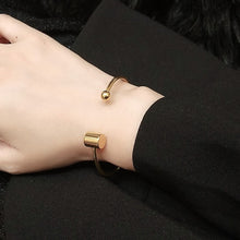 Load image into Gallery viewer, Round Ball Open Bangle