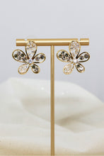 Load image into Gallery viewer, Flower Zirconia Stud Earrings