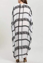 Load image into Gallery viewer, Flygo Women&#39;s Batwing Plaid Floral Printed Short Sleeve Oversized Maxi Dress