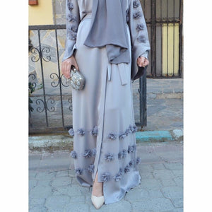 Delias Simple Flower Abaya Robe w/ Sash - Zainab's Closet