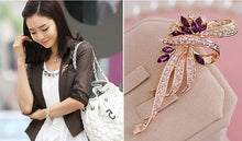 Load image into Gallery viewer, SHUANGR Crystal Flower Lapel Pin - Zainab&#39;s Closet
