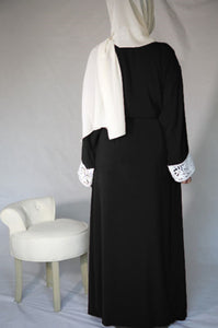 LEFEI BIG Lace Trim Abaya Robe - Zainab's Closet